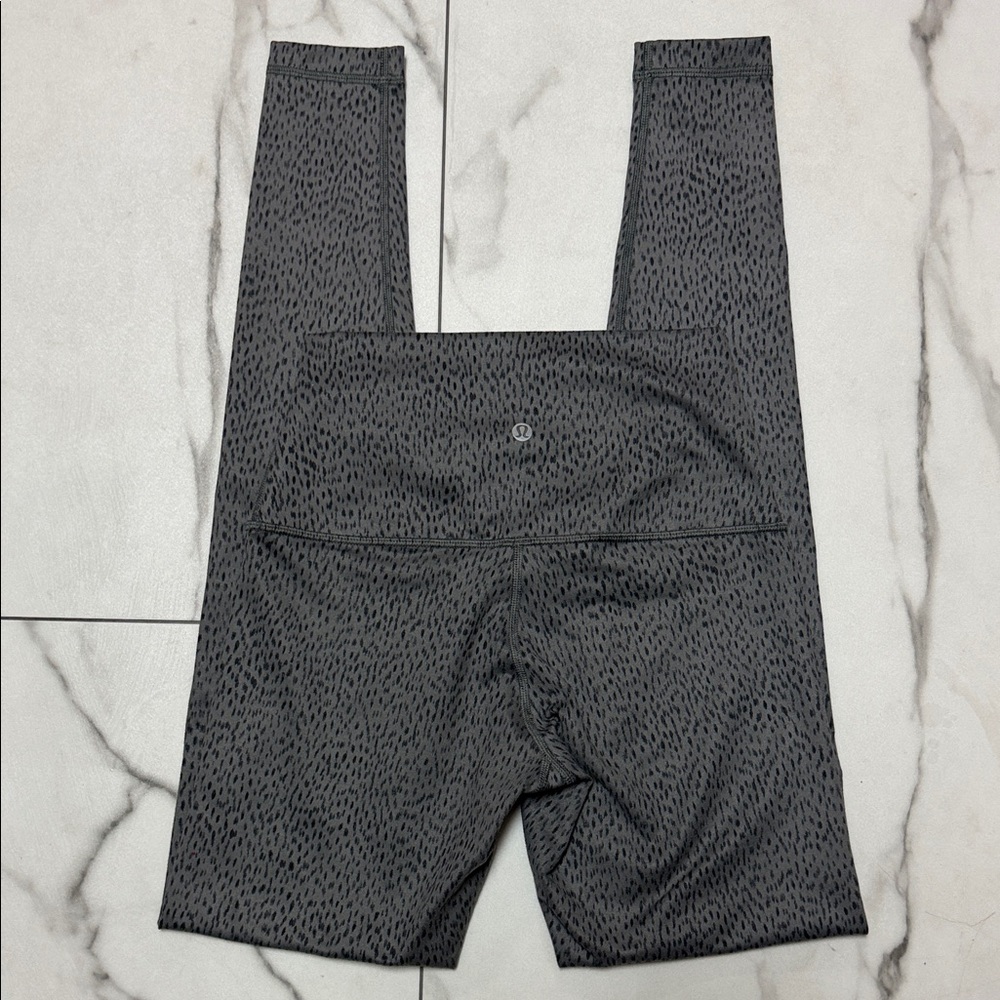 Lululemon Gray Patterned Leggings Great Condition